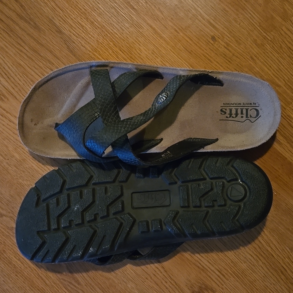 Cliffs Sandals - image 3
